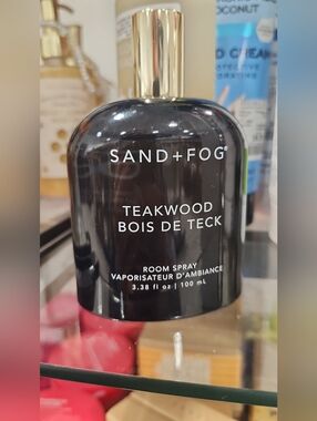 SAND+FOG Teakwood Room Spray - Black Bottle
